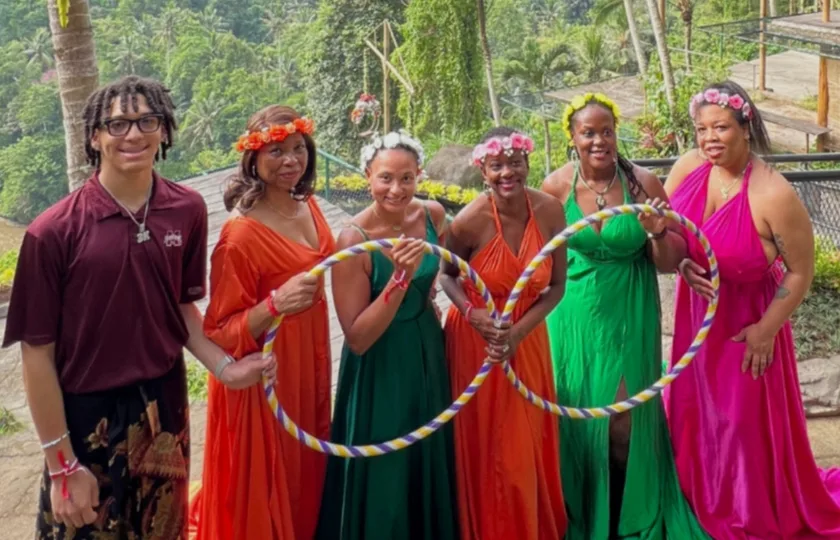 Hula N' Bali